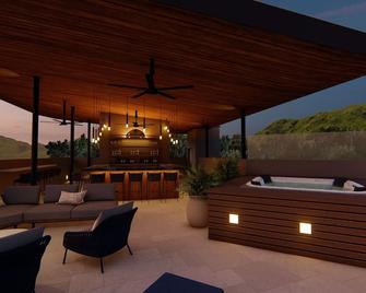 Royal Grand Resorts - Quepos - Patio
