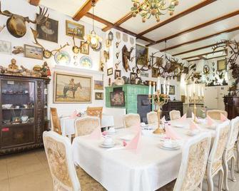 Hotel Moosbichl - Munich - Dining room