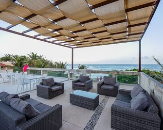 Tao Inspired Living, Beach 50 mts, Beach Club In front,Activities & Restaurants! - Akumal - Patio