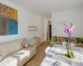 Loano Apartment Pool & Garden - Loano - Soggiorno