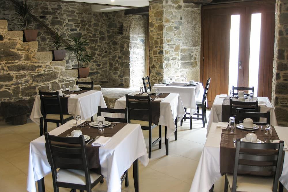 كاندياس دو سوتو - براغانكا - مطعم