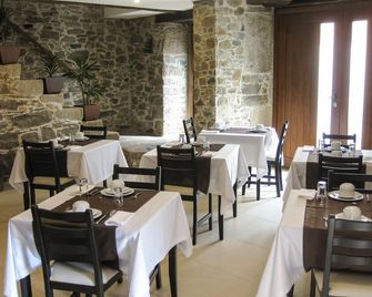 كاندياس دو سوتو - براغانكا - مطعم