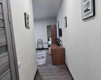 Deluxe Spa-Hotel - Ust-Kamenogorsk - Pasillo