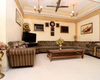 OYO 16098 Hotel Amrit - Jalandhar - Lobby