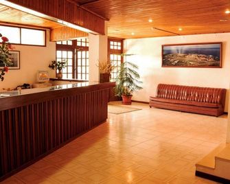 Hotel Ocidental - Santa Cruz das Flores - Front desk