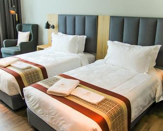 Amigo Hotel - Miri - Bedroom