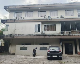 Hotel O near Balikpapan International Airport formerly Barkah Guest House - Balikpapan - Gebäude