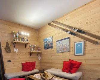 Albergo Aprica Garni - Aprica - Huiskamer