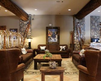 Hotel Suite with Kitchenette, Great on Mountain Location, Indoor/Outdoor Pool - Crested Butte - Lounge