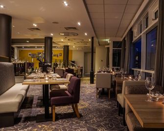 Holiday Inn Ellesmere Port - Cheshire Oaks By IHG - Ellesmere Port - Restaurant