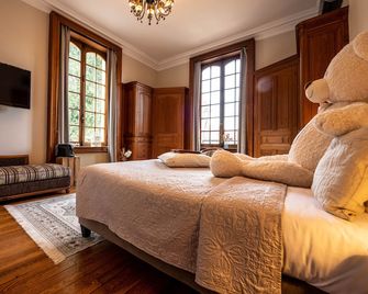 Hotel Ô Château - Hayange - Bedroom