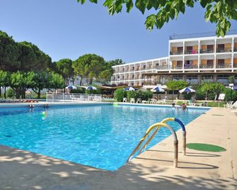 Irinna Hotel - Svoronata - Pool