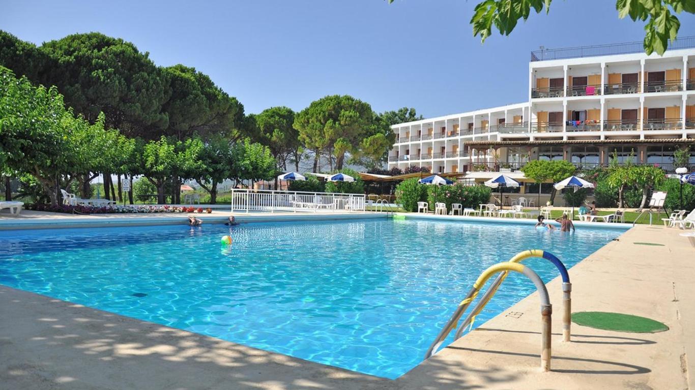 Irinna Hotel