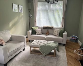 The Hidden Cottage Near Manchester Airport - Rostherne - غرفة معيشة