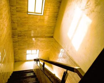 Hotel Jodiya - Near Cst - Bombay - Escaleras