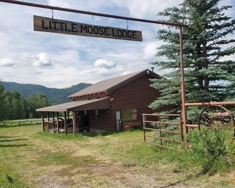 Cabin with Teton view nestled between Grand Teton National Park and Yellowstone - Moran - Gebäude