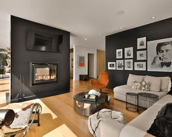 Le Bauhaus I Heated pool I SPA I Sauna I Wood fireplac - Saint-Jean-de-Matha - Вітальня