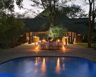 Masuwe Lodge - Victoria Falls - Pool