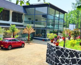 Mainland Resorts & Spa by Kolaahalam - Yercaud - Edificio