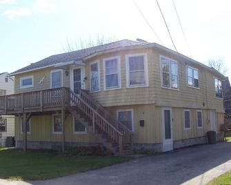 3 Minute Walk to Ocean-1st Floor Unit - Old Orchard Beach - Building