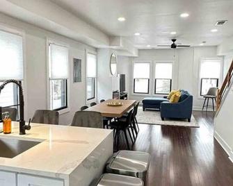 Secret Escape - 20 min from NYC N 2 - Jersey City - Jadalnia