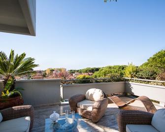 Verdeluna Aparthotel - Pietrasanta - Balkon