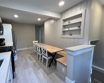 Lake Harbor Haven - Norton Shores