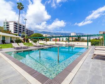 Quinta Perestrello - Funchal - Piscina