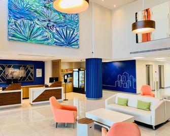Holiday Inn Express Guadalajara Vallarta Poniente By IHG - Guadalajara - Lobby