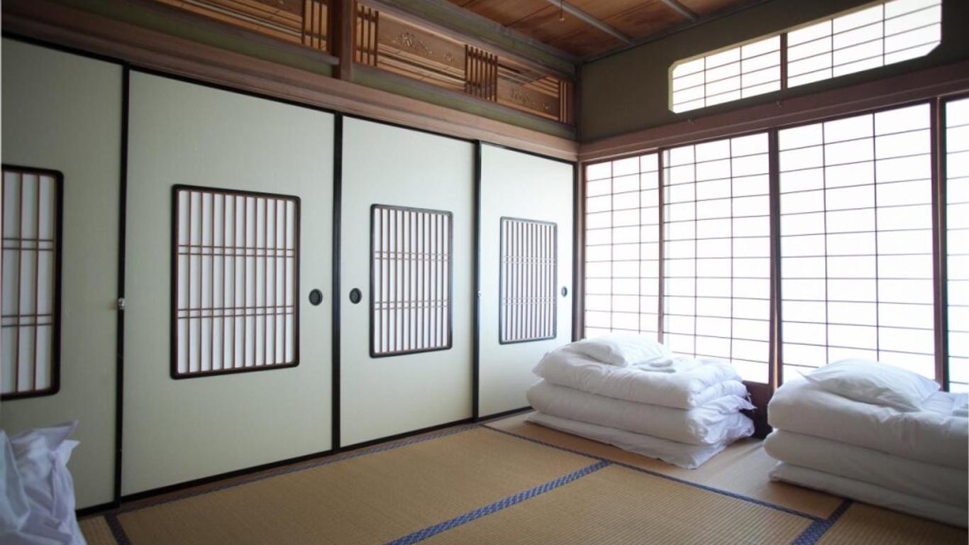 Kanazawa Tabi-Ne