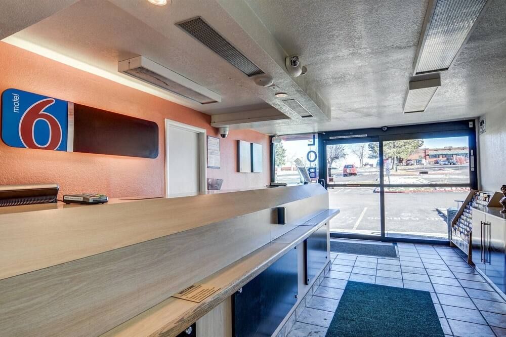 Motel 6-Greenwood Village, Co - Denver - South Tech Center - גרינווד וילאג' - דלפק קבלה