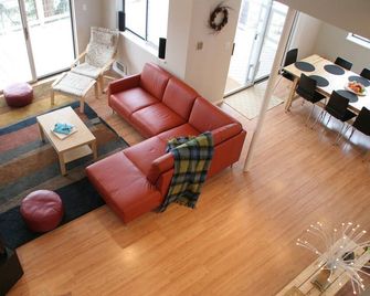 Fir Mountain Escape home - Hood River - Living room