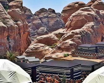 Seven Wonders Luxury Camp - Wadi Musa - Außenansicht