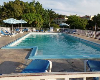 Sea Shell Beach Studio At Montego Bay Club Resort - Montego Bay - Pool