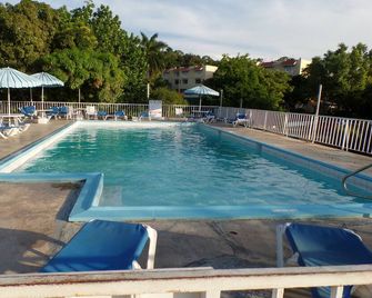 Sea Shell Beach Studio At Montego Bay Club Resort - Bahía Montego - Piscina
