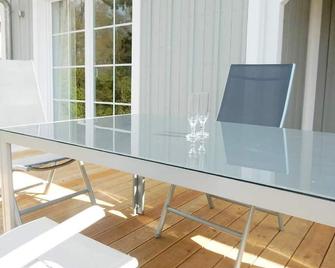 Holiday house Flessenow for 1 - 2 persons with 1 bedroom - Holiday home - Retgendorf - Balcón