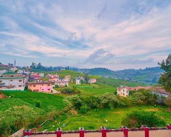 Ooty Blossom Retreat by Voye Homes - Ooty - Extérieur