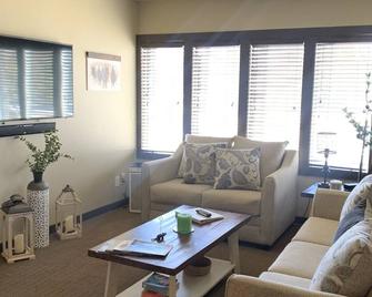 Cozy, Romantic , Private Cottage - Stevensville - Sala de estar