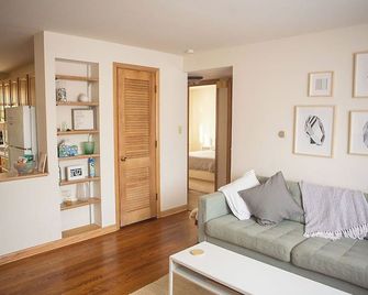 Cozy Modern Garden Flat - Westerville - Living room