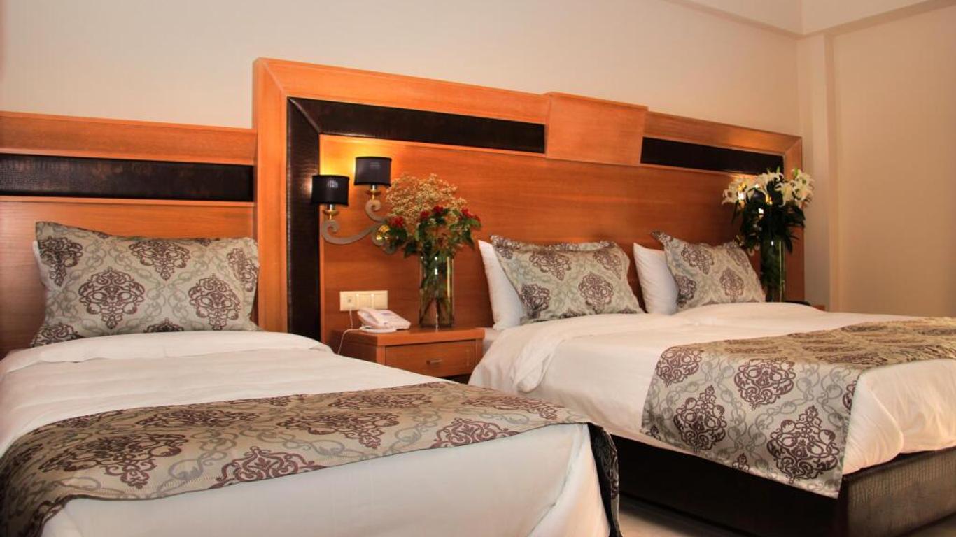 Grand Meteora Hotel