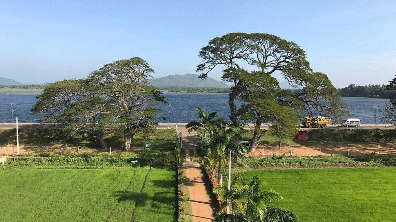 Serene Park Hotel By Ark