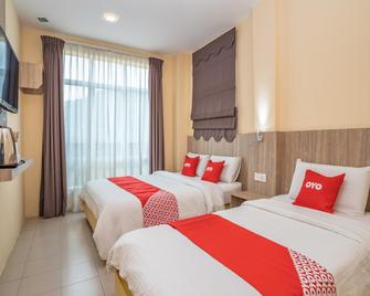 OYO 44078 The Island Hotel - Pangkor - Bedroom