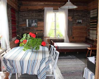 Vehkaniemi Holyday Estate - Pohjaslahti - Essbereich