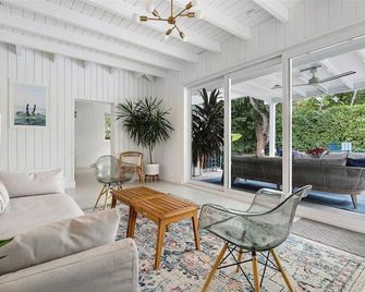 Perfect Location Family Friendly - Heated Salt Pool - Outdoor Kitchen-Firepit - Miami - Sala de estar