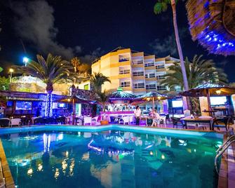 HL 撒哈拉海灘飯店 - 馬斯帕洛馬斯 - 游泳池