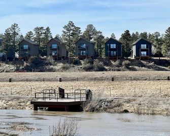 Mountain Escape, w/Fireplace! - Show Low - Building