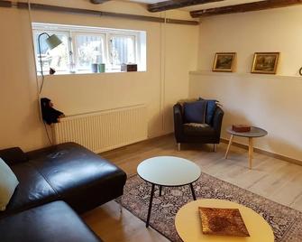 Koege Guesthouse - Køge - Living room