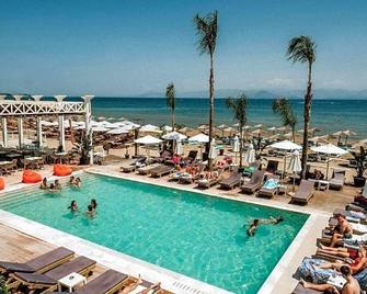 Trabukos Beach Complex - Kavos