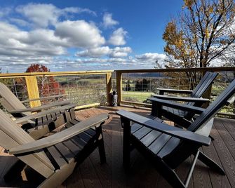 Mountain Retreat Stunning Views Hot Tub Fire Pit - Mehoopany - Balcony