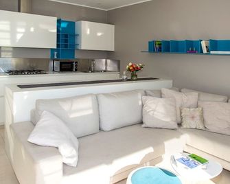 Marina Uno View Apartment - Lignano Sabbiadoro - Sala de estar